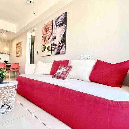 Tropicana 218 Macalister #Wondercolor #Infinity Pool #Georgetown #5Pax #2Br 2Bath #1King 1Queen 1Single #Quality Well Maintained #Private Host Bagian luar foto
