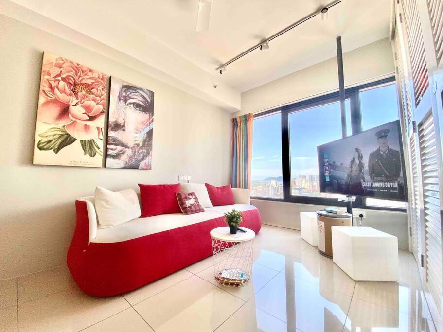 Tropicana 218 Macalister #Wondercolor #Infinity Pool #Georgetown #5Pax #2Br 2Bath #1King 1Queen 1Single #Quality Well Maintained #Private Host Bagian luar foto
