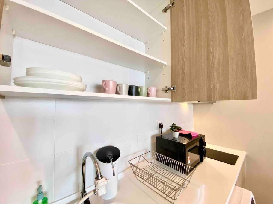Tropicana 218 Macalister #Wondercolor #Infinity Pool #Georgetown #5Pax #2Br 2Bath #1King 1Queen 1Single #Quality Well Maintained #Private Host Bagian luar foto